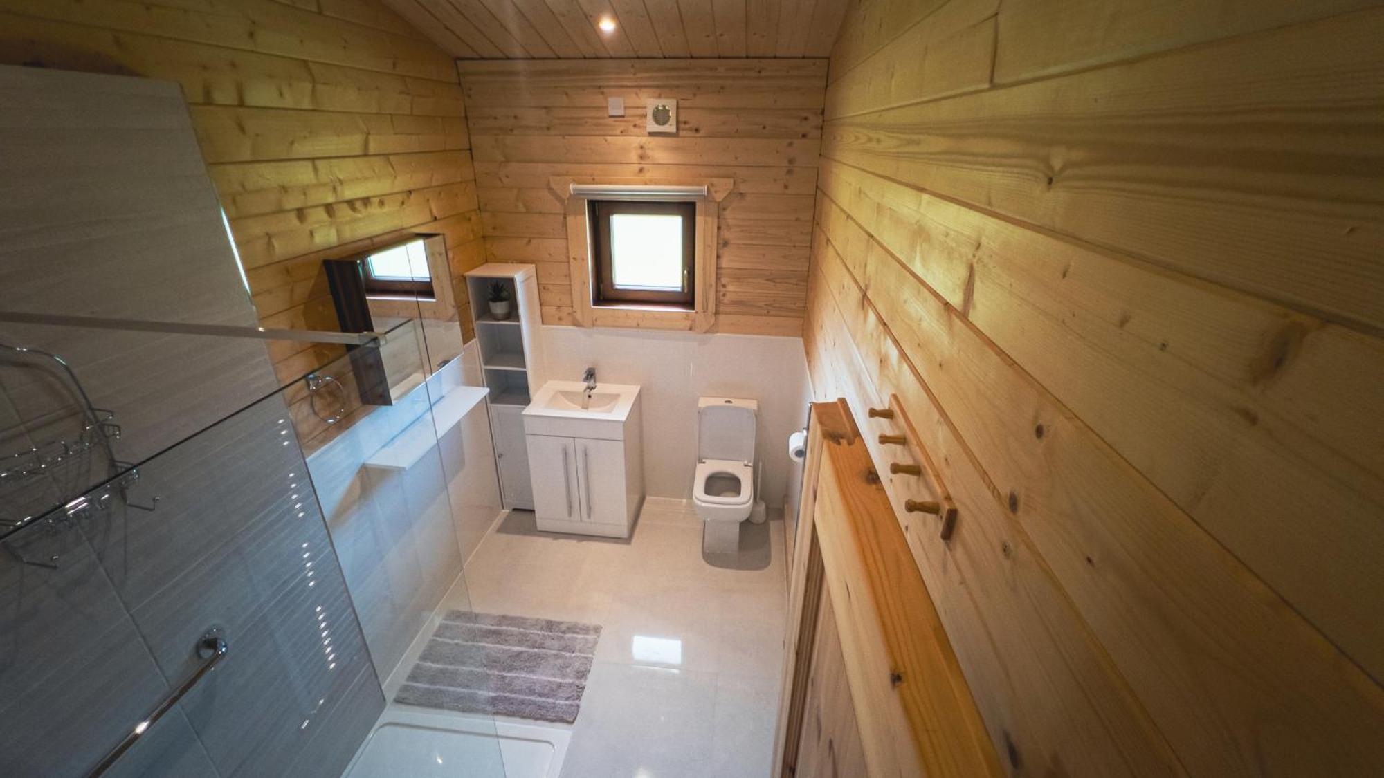 Sundance Lodge, Fantastic New Cabin With Hot Tub - Sleeps 6 - Largest In Felmoor Park Morpeth Rum bild