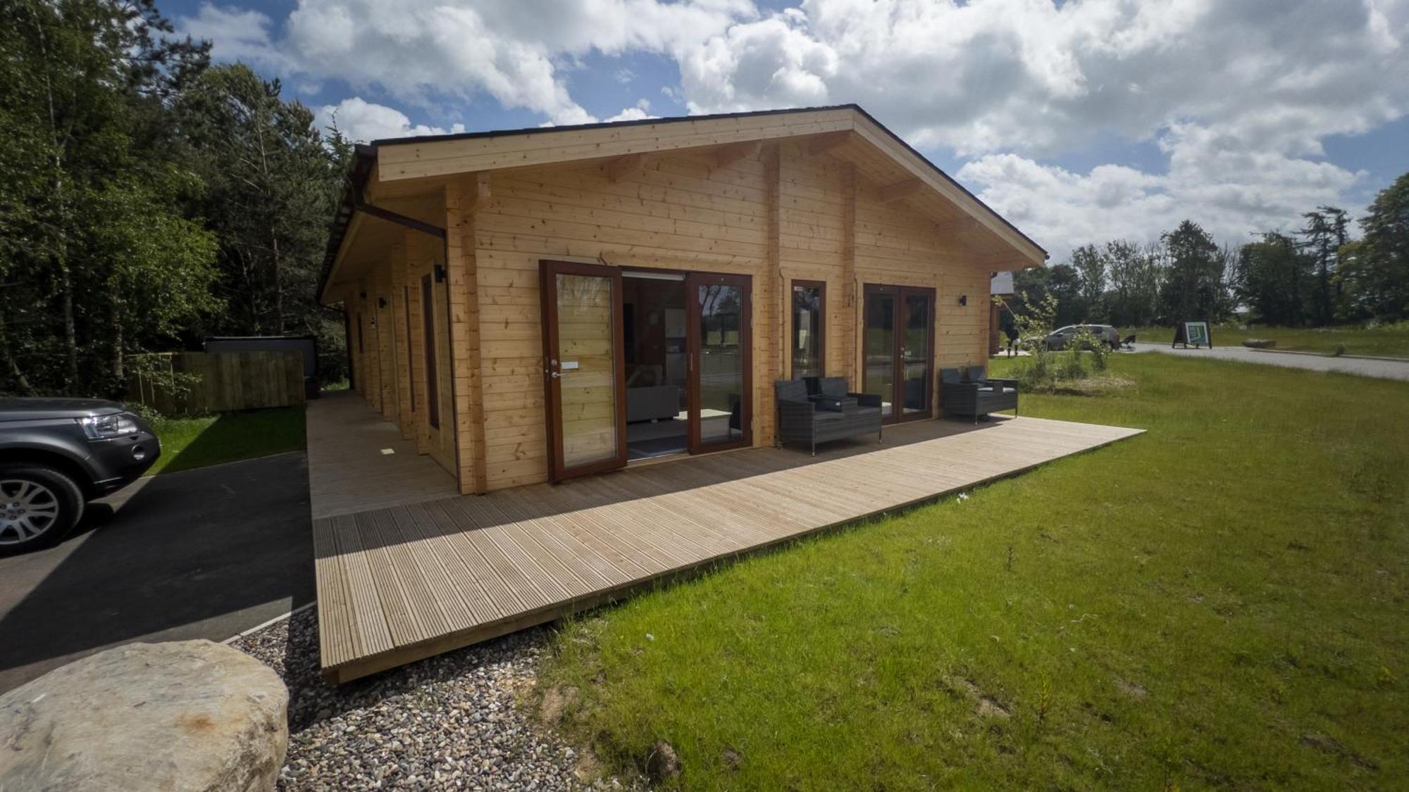 Sundance Lodge, Fantastic New Cabin With Hot Tub - Sleeps 6 - Largest In Felmoor Park Morpeth Rum bild